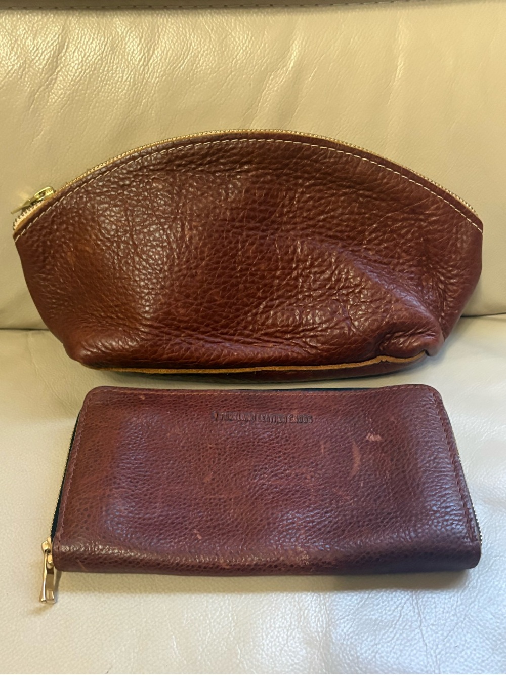 Portland Leather Goods 2 piece set